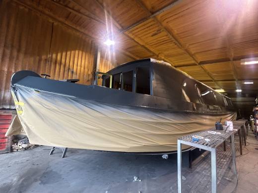 55ft x 10ft Wide Beam – Protecting the Hull Before Launch