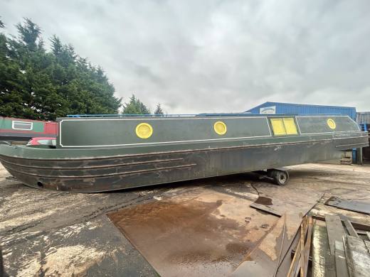 55ft x 10ft Wide Beam – Protecting the Hull Before Launch