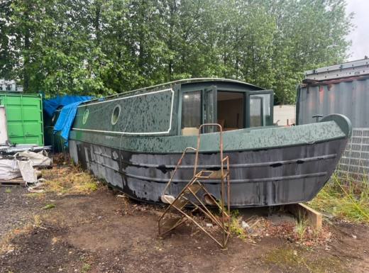55ft x 10ft Wide Beam – Protecting the Hull Before Launch