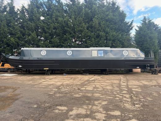 55ft x 10ft Wide Beam – Protecting the Hull Before Launch