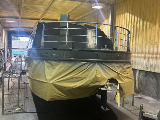 55ft x 10ft Wide Beam – Protecting the Hull Before Launch